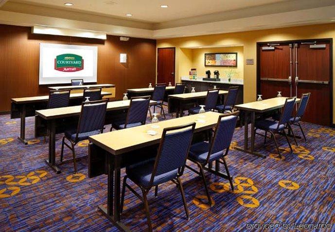 Courtyard By Marriott Cleveland Willoughby Hotel Business photo