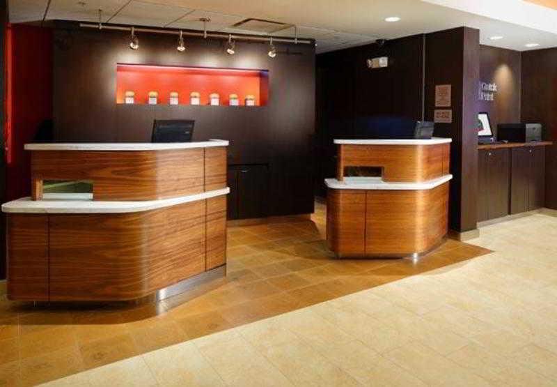 Courtyard By Marriott Cleveland Willoughby Hotel Interior photo